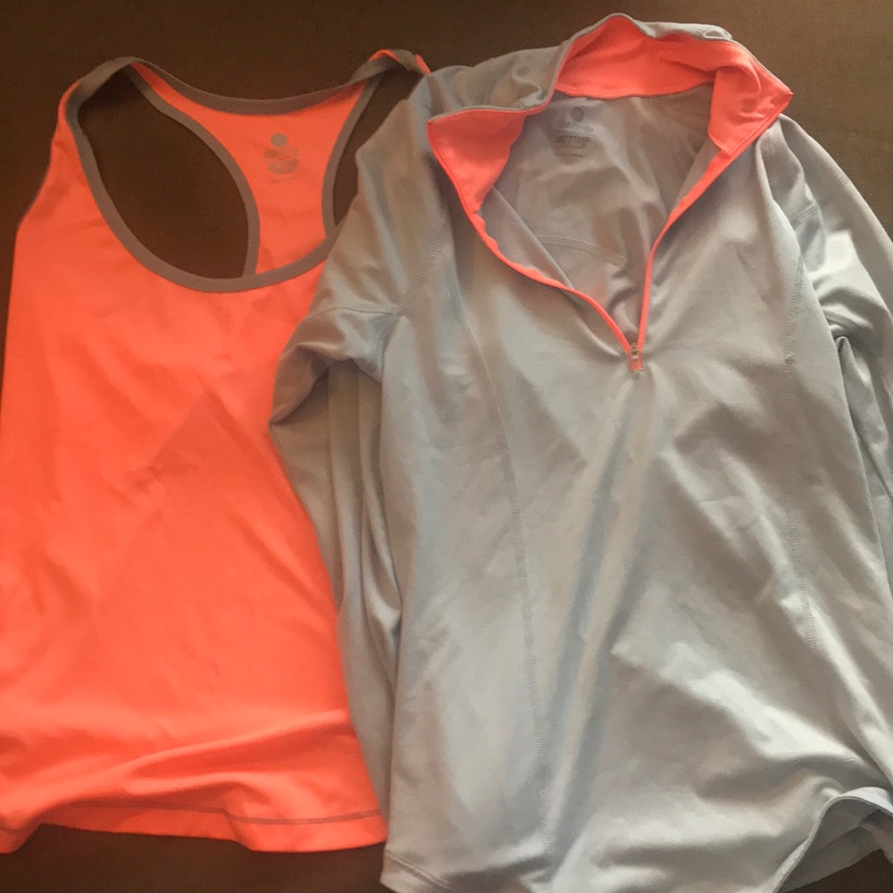 Matching 3/4z zip and tank top